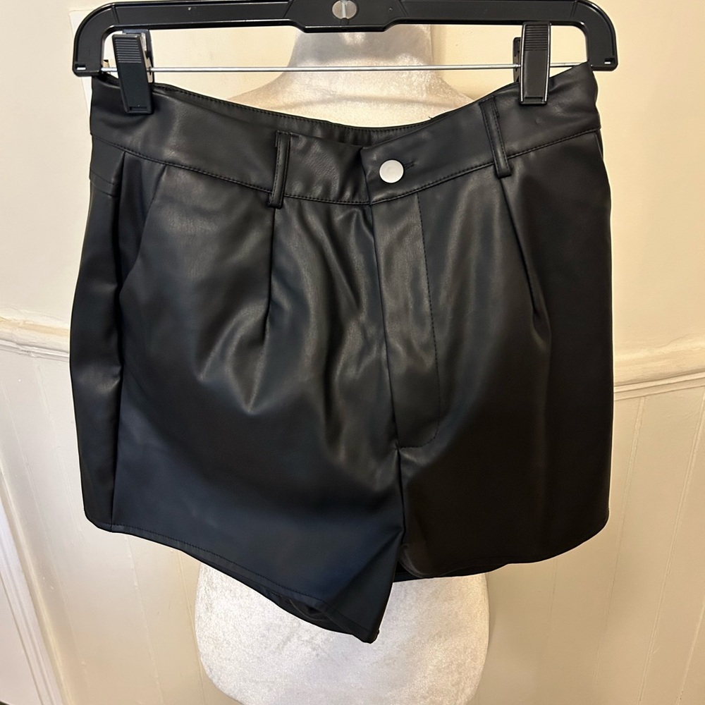 Refuge Faux Leather Black High Waist Women's Shorts/Medium/NWOT